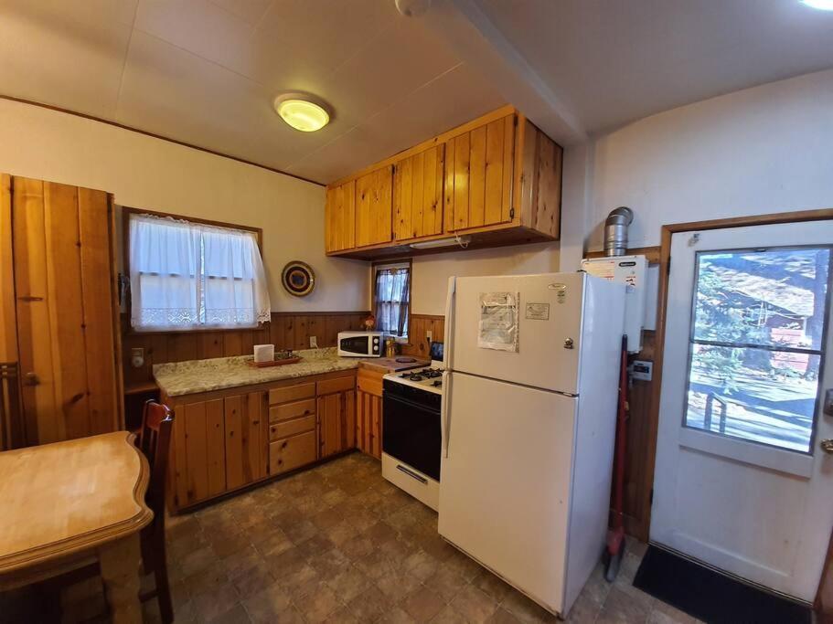 Green Cabin In Big Bear Lake 3 Bdr Pets Friendly Биг Беър Сити Екстериор снимка